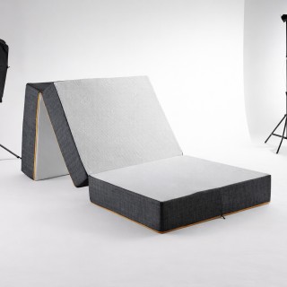 Futon Pieghevole 3 Sezioni Salvaspazio – Materasso Ospiti Comodo e Pratico